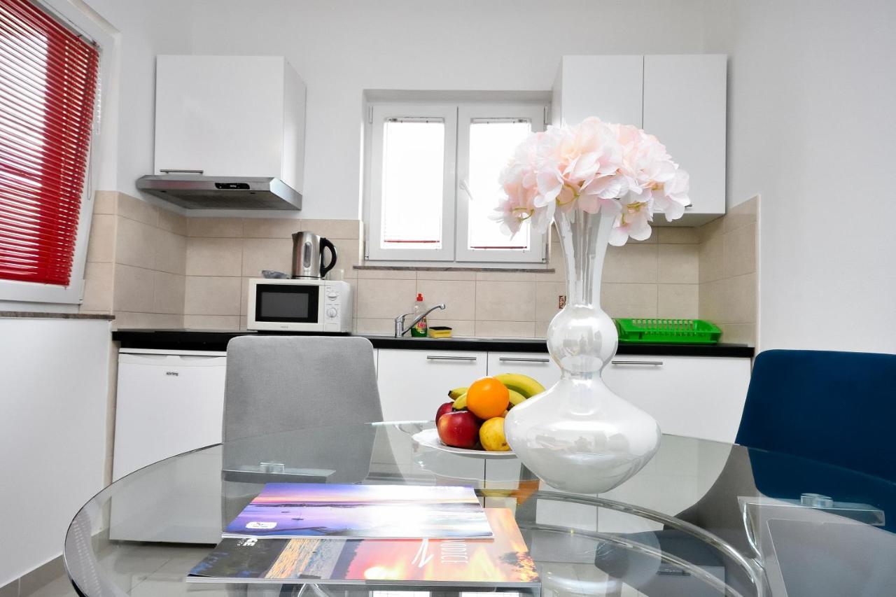 Stella Maris Apartments Vodice Bagian luar foto